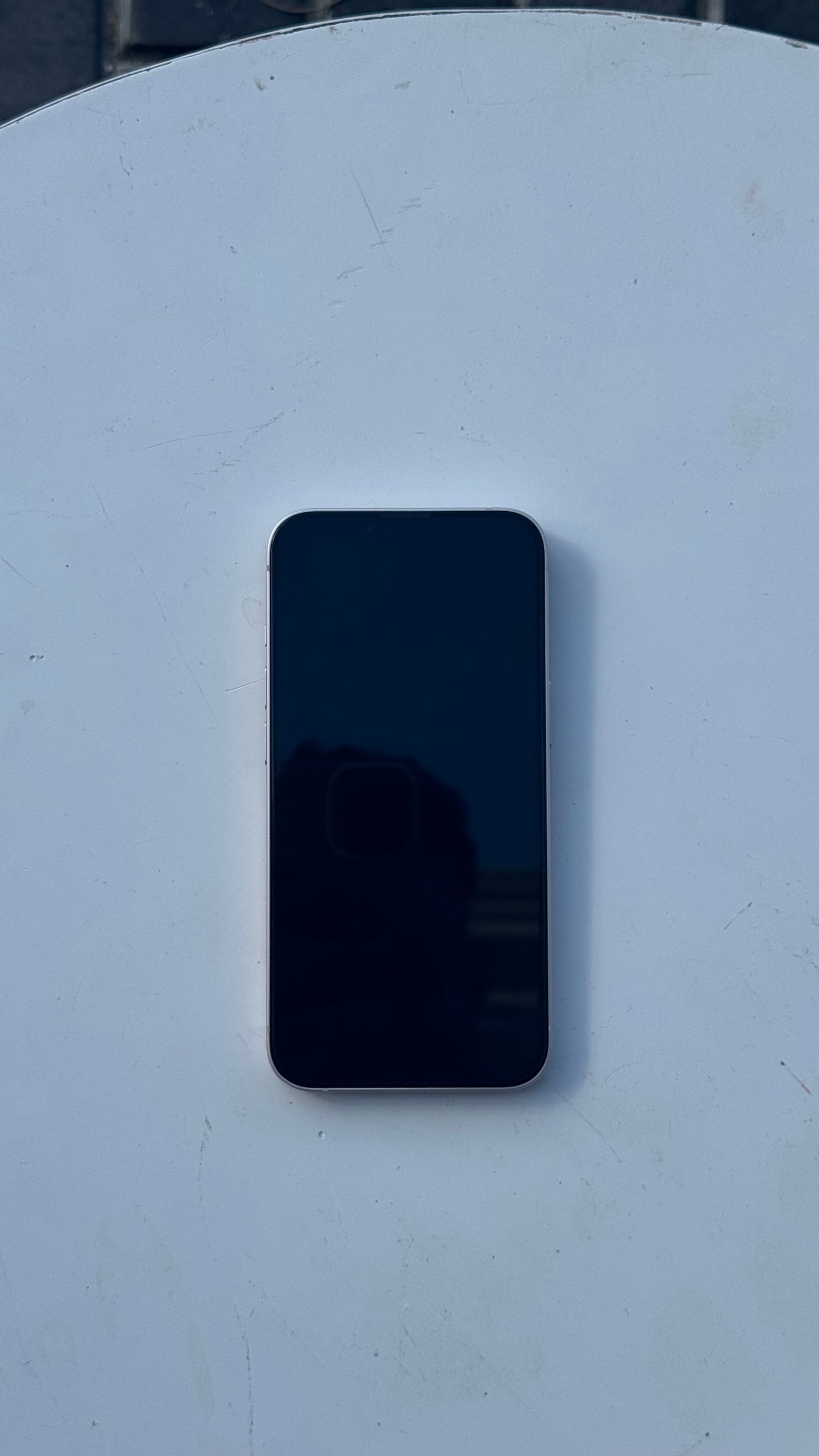 iPhone 13 (128GB) – Used in pExcellent Condition (pink)